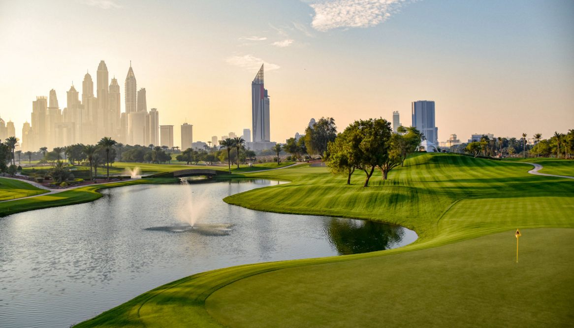 Emirates Golf Club: Kỳ tích biến cát thành cỏ 